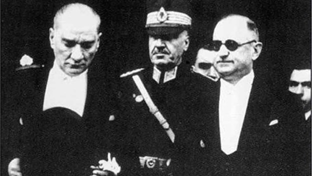 Bir Günlük Cumhurbaşkanı Abdülhalik Renda’yı, Günsel Renda Anlatıyor!